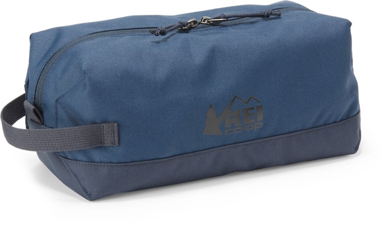 Front view of the Roadtripper Pod Medium Storage Bag showcasing its durable design.