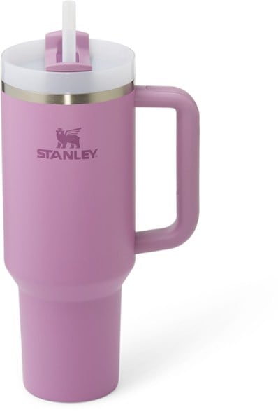 Close-up of the HydraPro 40 oz vacuum insulated tumbler showing the stainless steel finish and leak-proof lid.