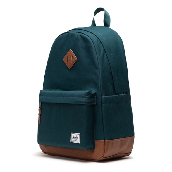 Close-up view of Herschel Eco Quiz Pack highlighting the front pocket organizer.