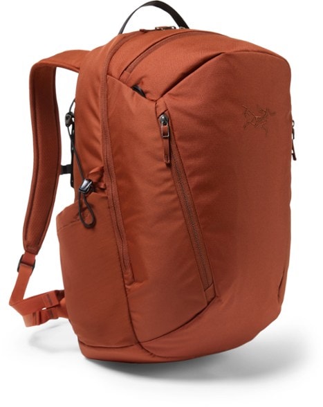 Front view of Arc'teryx Mantis 26L travel backpack with organized compartments