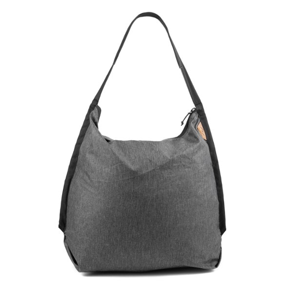 Folded packable tote bag with zipper in compact form